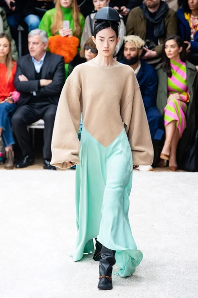 Look 38